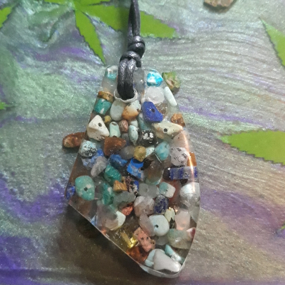 Gemstone pendant mixed